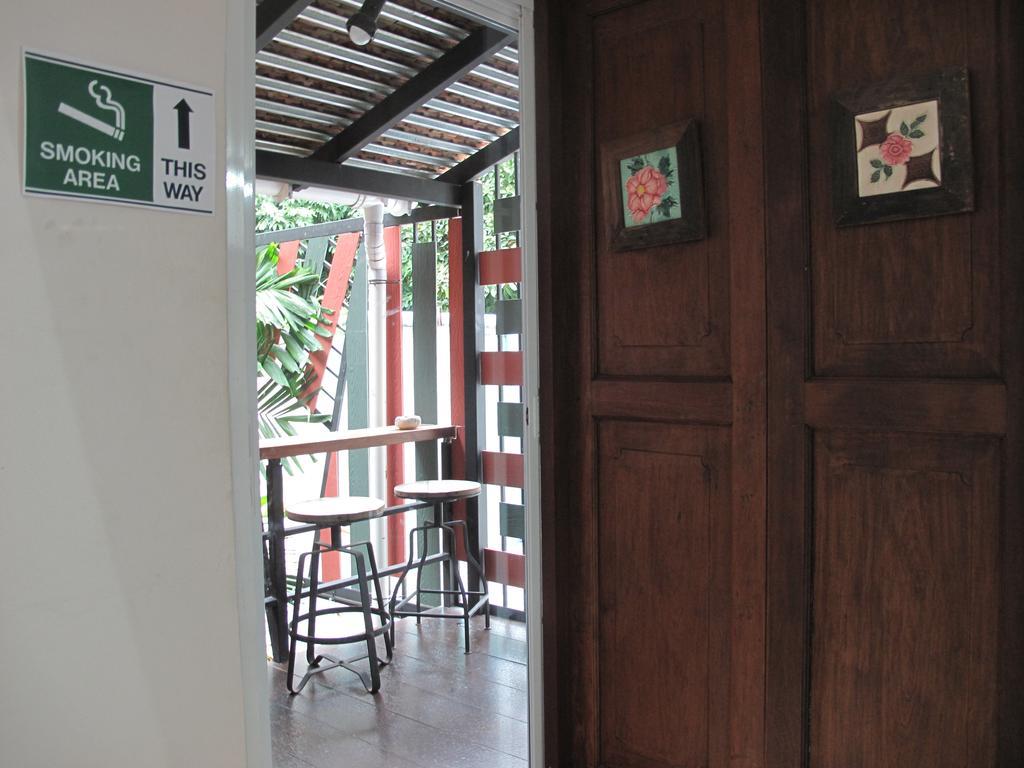 Rada Arak 79/4 Hostel Chiang Mai Exterior photo